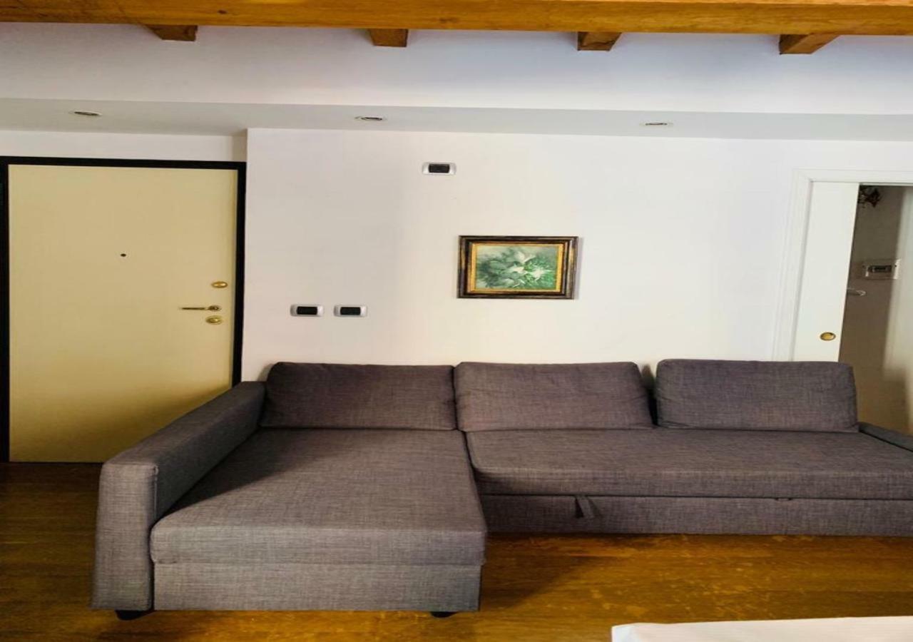 Whouse Suite Gold Towers — Photos 1